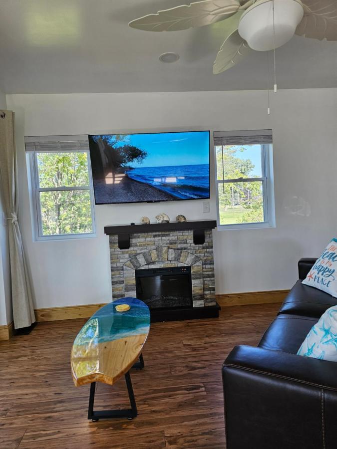 Madison Tree-Top Lake-Front Cottage מראה חיצוני תמונה