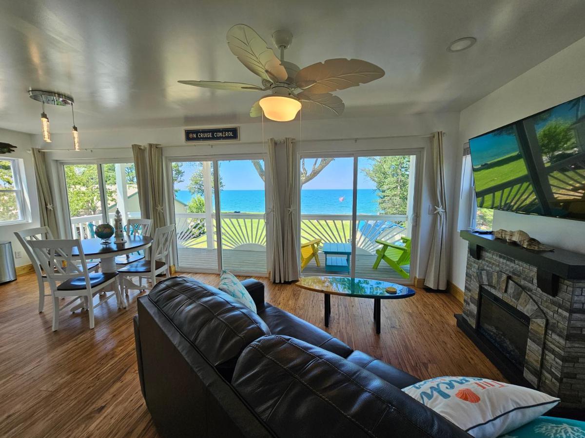 Madison Tree-Top Lake-Front Cottage מראה חיצוני תמונה